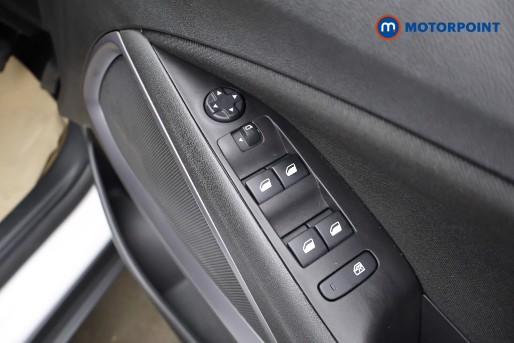 Vauxhall Crossland Design Manual Petrol SUV - Stock Number (1601139) - 19th supplementary image