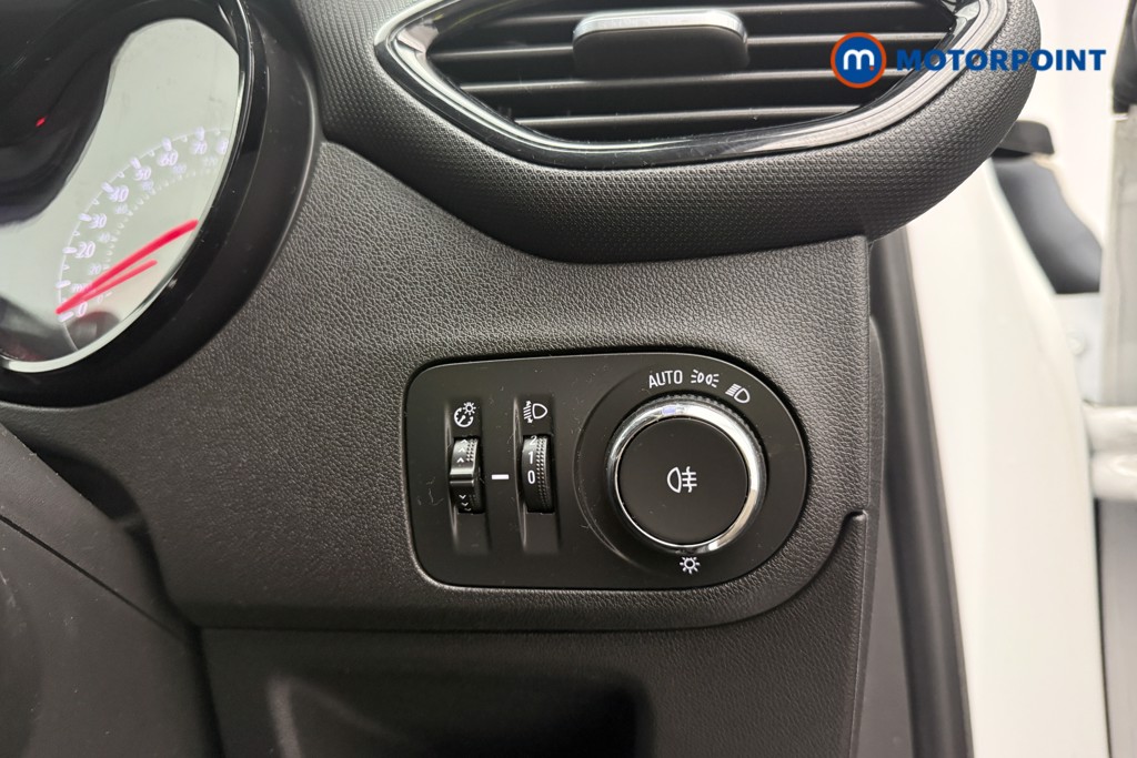 Vauxhall Crossland Se Edition Manual Petrol SUV - Stock Number (1603843) - 16th supplementary image