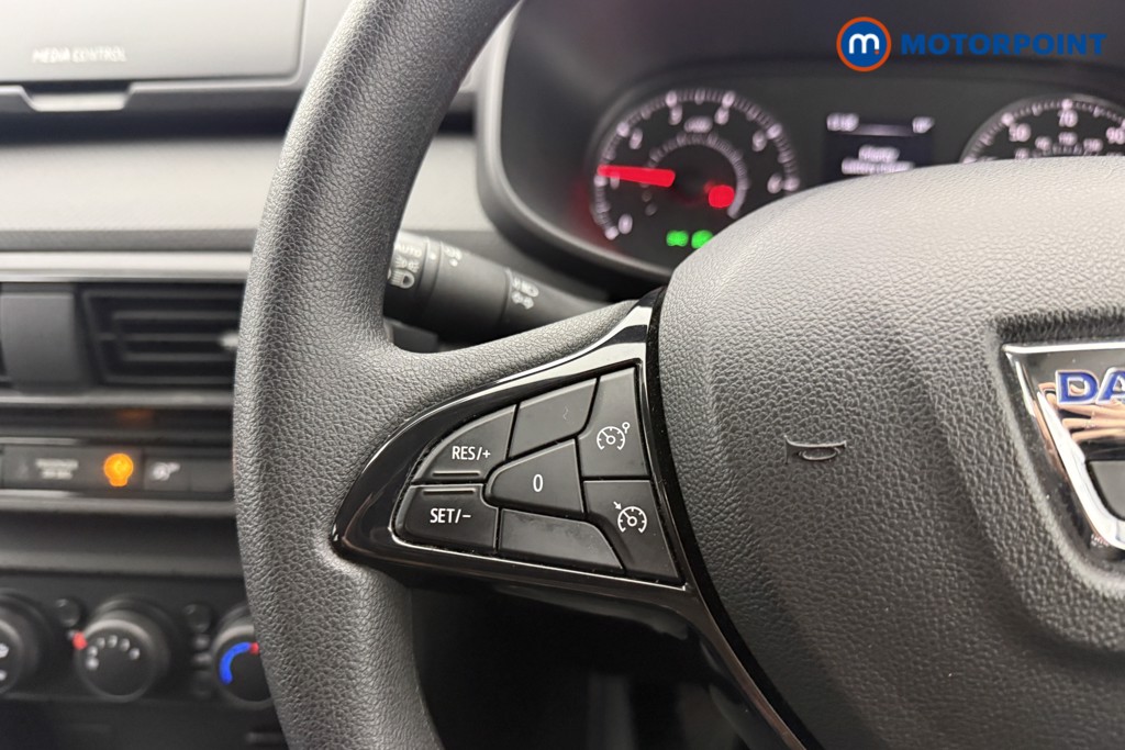 Dacia Sandero Essential Manual Petrol Hatchback - Stock Number (1604935) - 5th supplementary image
