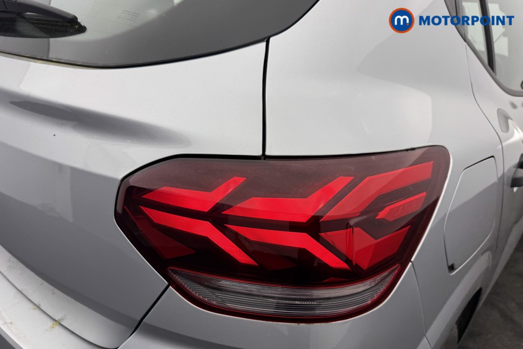 Dacia Sandero Essential Manual Petrol Hatchback - Stock Number (1604935) - 14th supplementary image