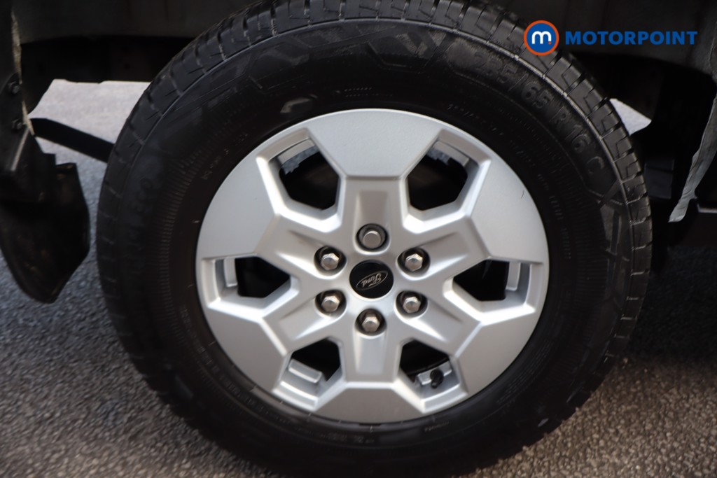 Ford Transit Limited Automatic Diesel Medium Roof Van - Stock Number (1608655) - 8th supplementary image