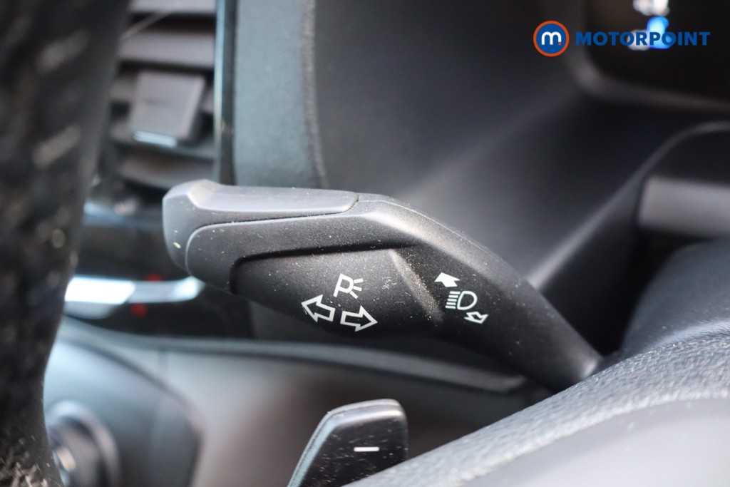 Ford Transit Limited Automatic Diesel Medium Roof Van - Stock Number (1608655) - 14th supplementary image