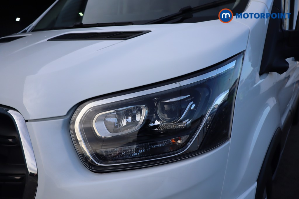 Ford Transit Limited Automatic Diesel Medium Roof Van - Stock Number (1608655) - 33rd supplementary image