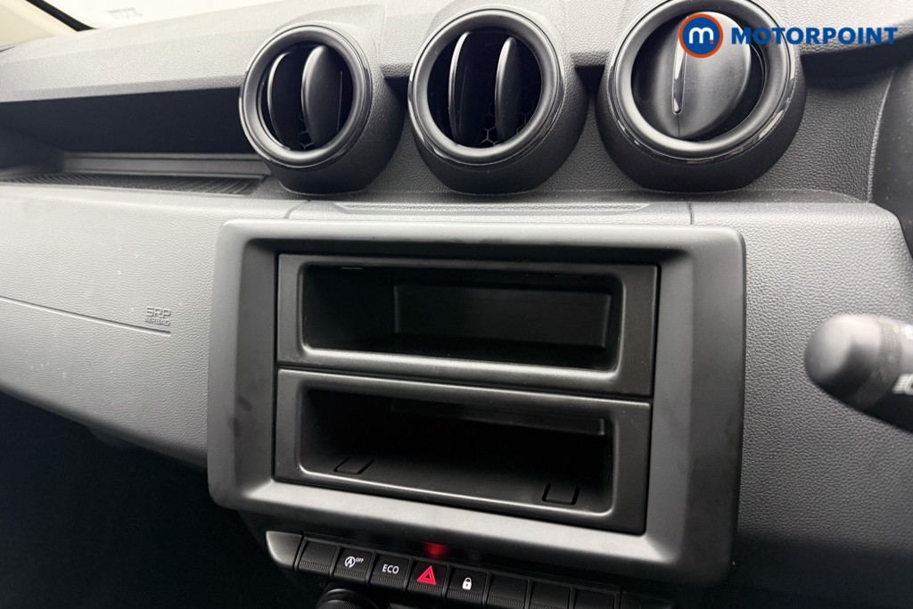 Dacia Duster Access Manual Petrol SUV - Stock Number (1610038) - 2nd supplementary image