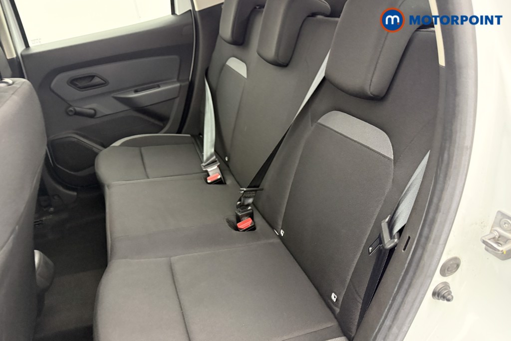 Dacia Duster Access Manual Petrol SUV - Stock Number (1610038) - 9th supplementary image