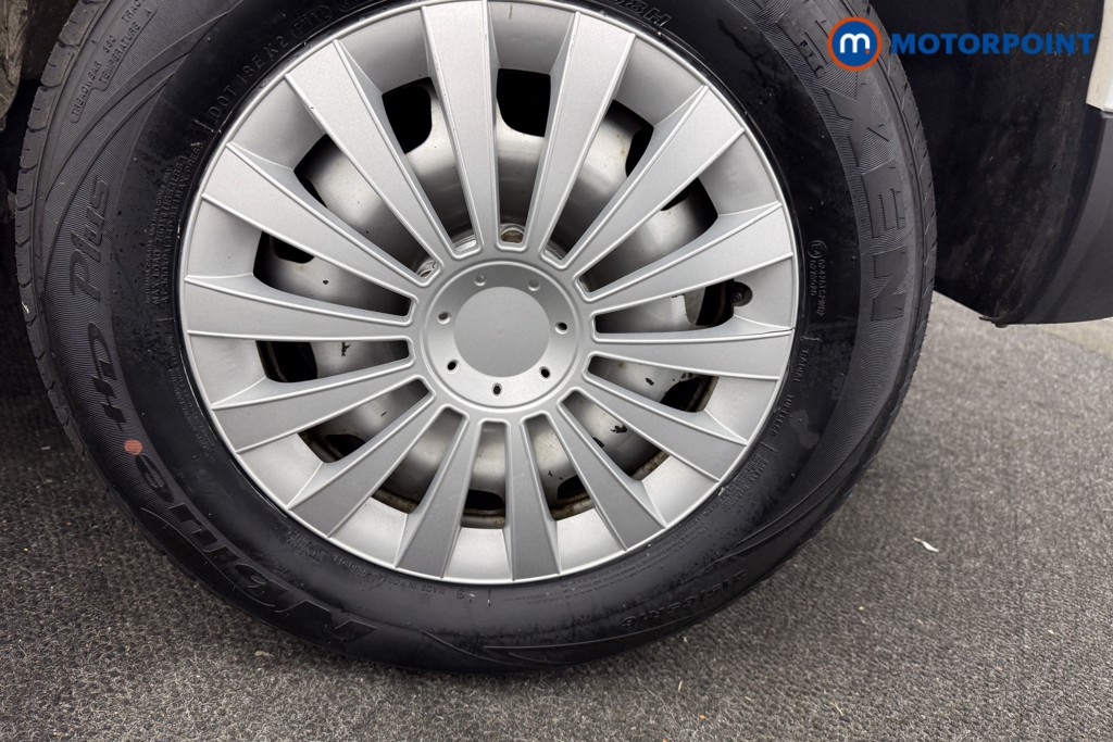 Dacia Duster Access Manual Petrol SUV - Stock Number (1610038) - 19th supplementary image