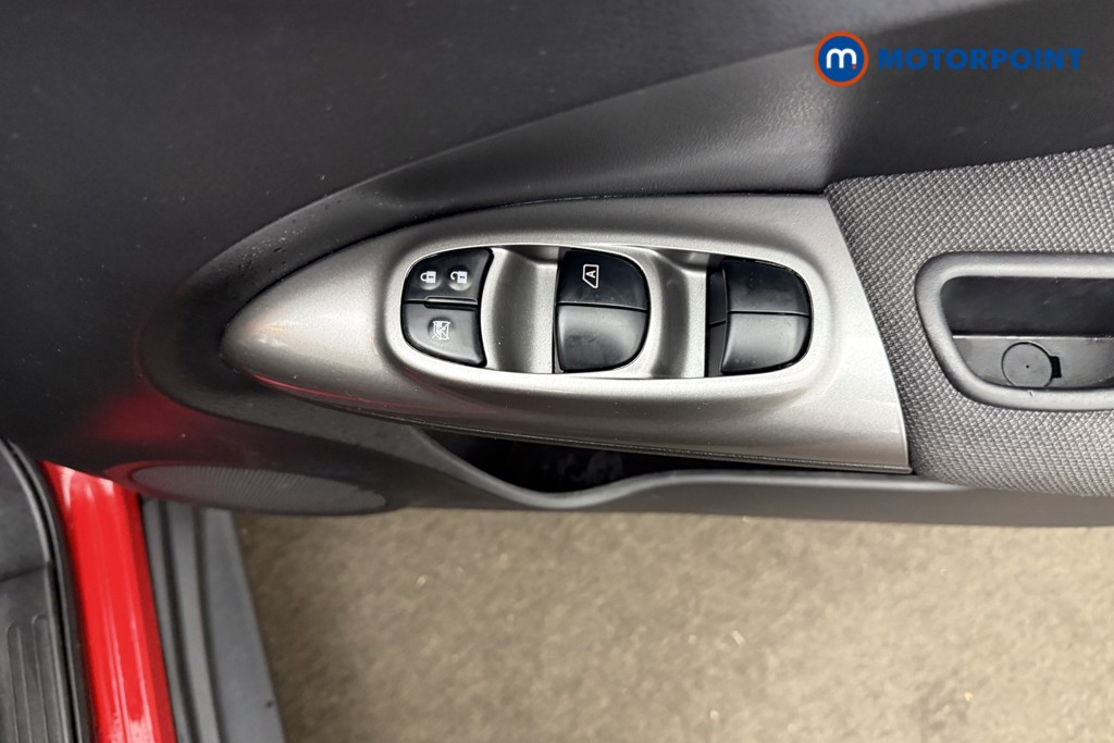 Nissan Juke Acenta Manual Petrol SUV - Stock Number (1612307) - 18th supplementary image