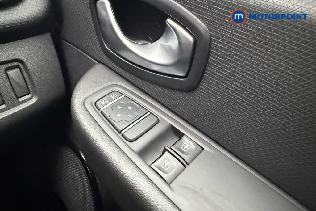 Renault Clio Dynamique Nav Manual Petrol Hatchback - Stock Number (1612346) - 14th supplementary image