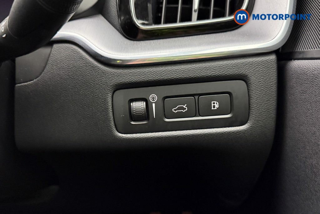 Volvo Xc60 Inscription Expression Automatic Petrol Plug-In Hybrid SUV - Stock Number (1612735) - 18th supplementary image