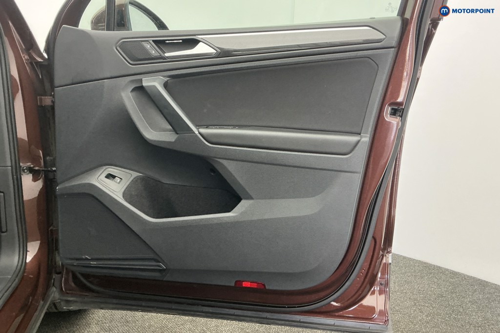 Volkswagen Tiguan Elegance Automatic Petrol SUV - Stock Number (1613716) - 28th supplementary image