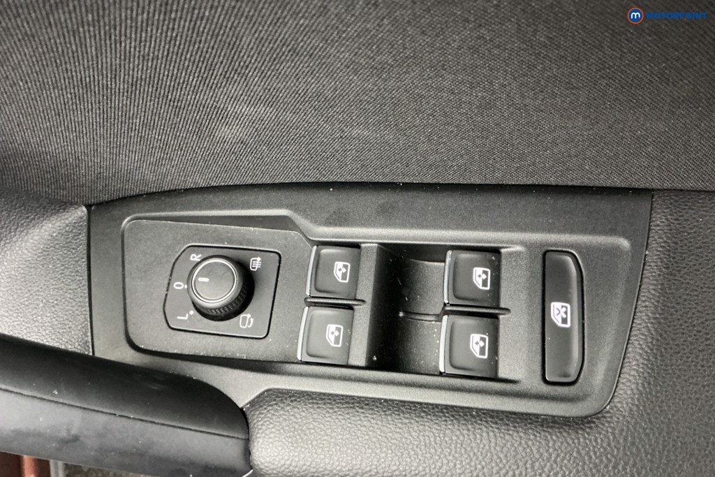 Volkswagen Tiguan Elegance Automatic Petrol SUV - Stock Number (1613716) - 29th supplementary image