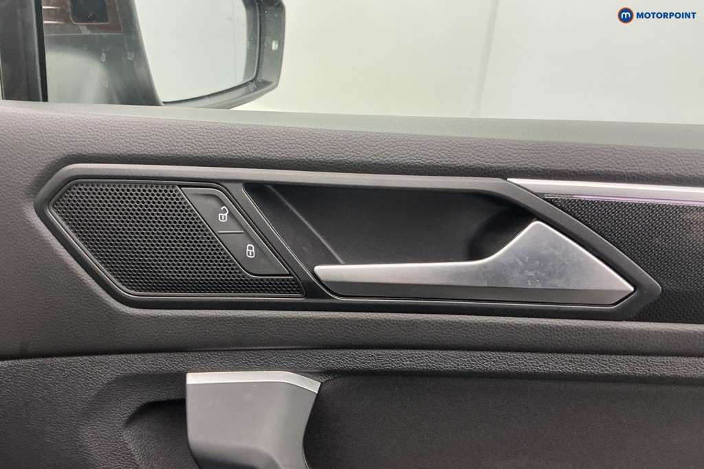 Volkswagen Tiguan Elegance Automatic Petrol SUV - Stock Number (1613716) - 30th supplementary image