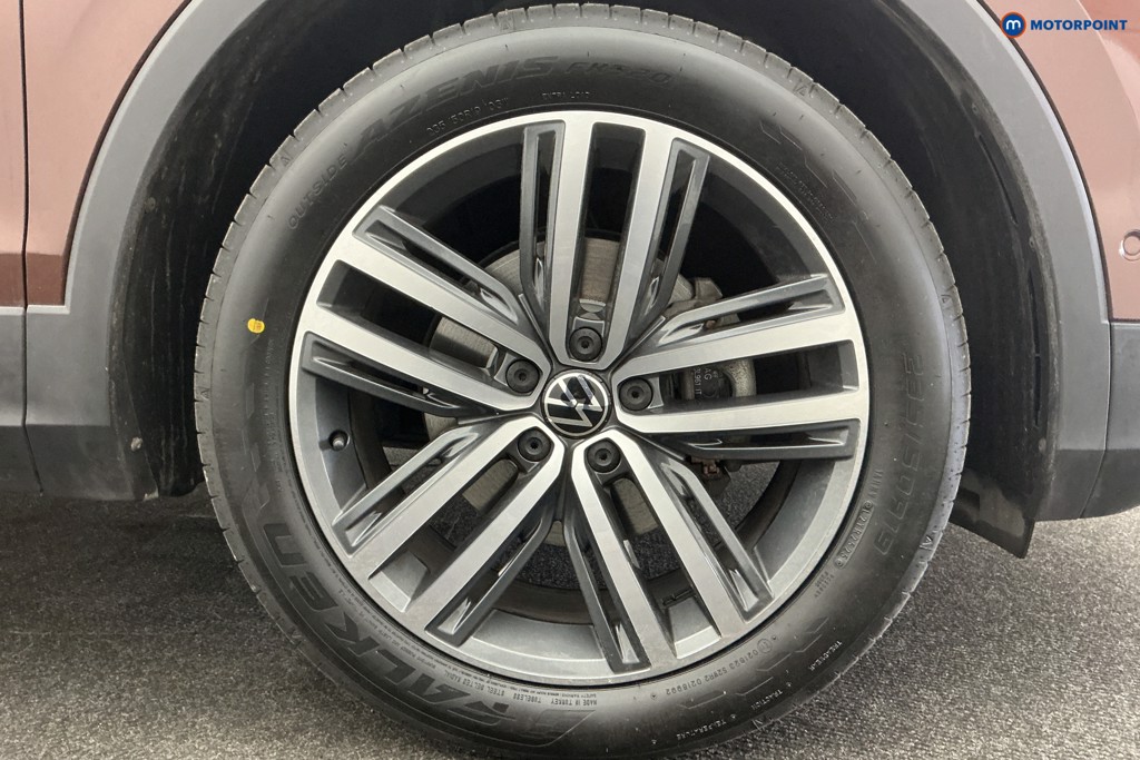 Volkswagen Tiguan Elegance Automatic Petrol SUV - Stock Number (1613716) - 39th supplementary image