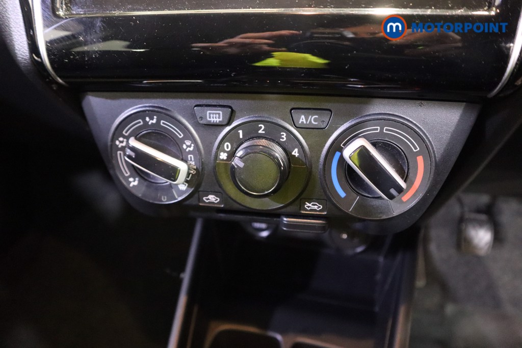 Suzuki Swift Sz-L Manual Petrol Hatchback - Stock Number (1615182) - 6th supplementary image