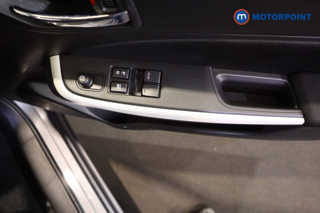 Suzuki Swift Sz-L Manual Petrol Hatchback - Stock Number (1615182) - 15th supplementary image