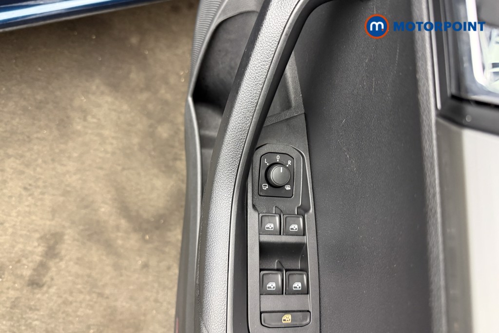 Skoda Karoq Se Technology Manual Petrol SUV - Stock Number (1616289) - 15th supplementary image