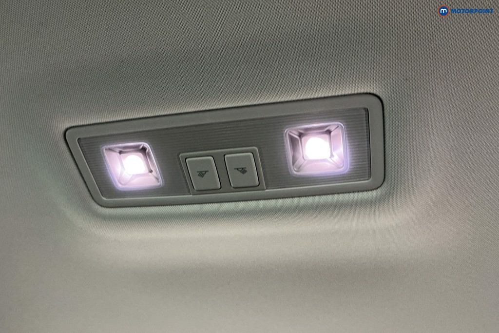 Volkswagen Tiguan Life Automatic Petrol SUV - Stock Number (1616320) - 16th supplementary image