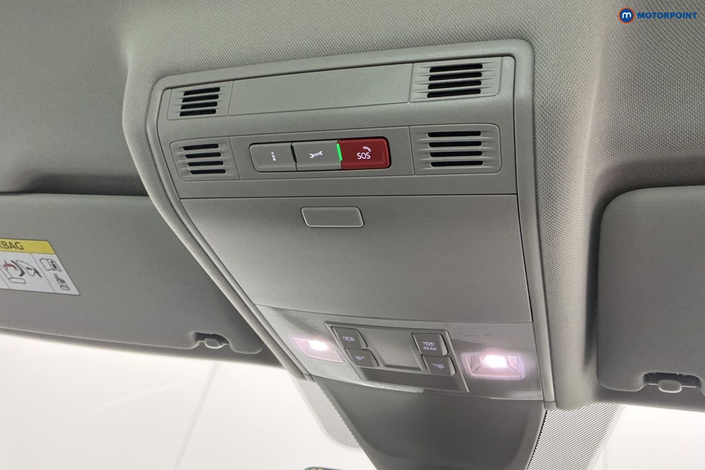 Volkswagen Tiguan Life Automatic Petrol SUV - Stock Number (1616320) - 17th supplementary image