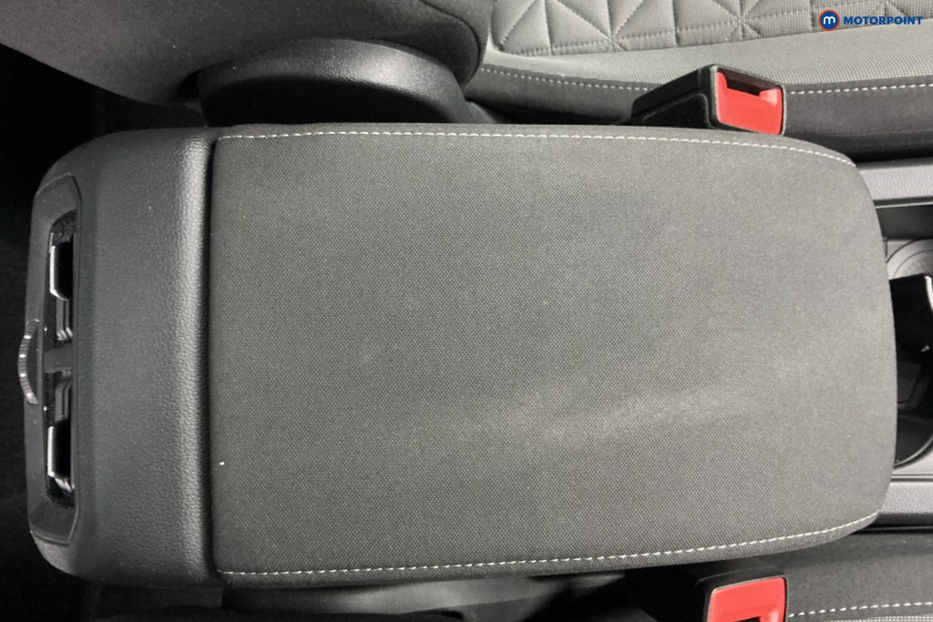 Volkswagen Tiguan Life Automatic Petrol SUV - Stock Number (1616320) - 18th supplementary image