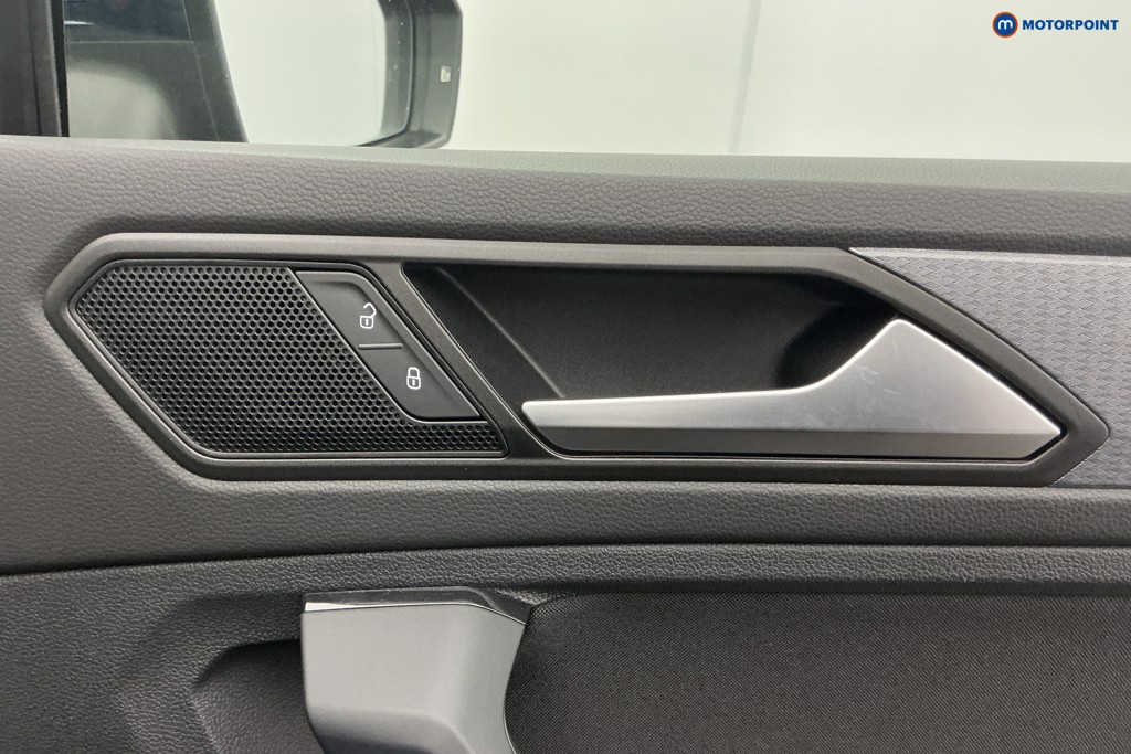 Volkswagen Tiguan Life Automatic Petrol SUV - Stock Number (1616320) - 28th supplementary image
