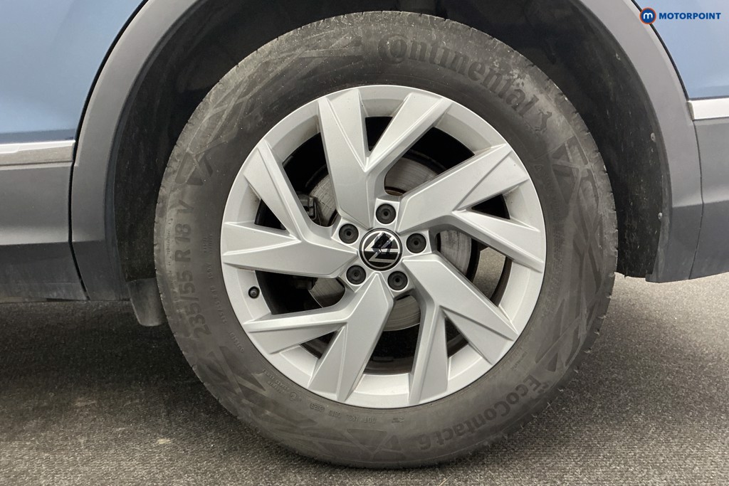Volkswagen Tiguan Life Automatic Petrol SUV - Stock Number (1616320) - 34th supplementary image