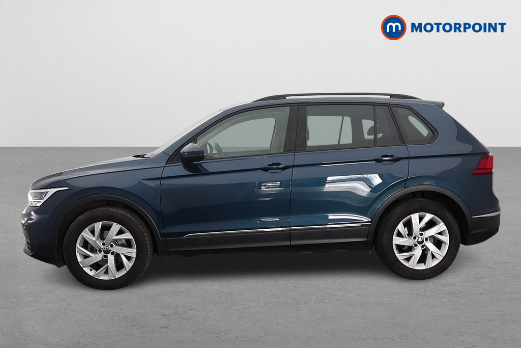 Volkswagen Tiguan Life Automatic Petrol SUV - Stock Number (1616320) - Passenger side