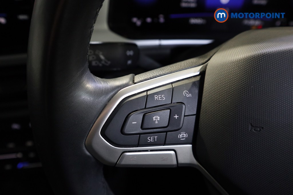 Volkswagen T-Roc Life Manual Petrol SUV - Stock Number (1616539) - 3rd supplementary image