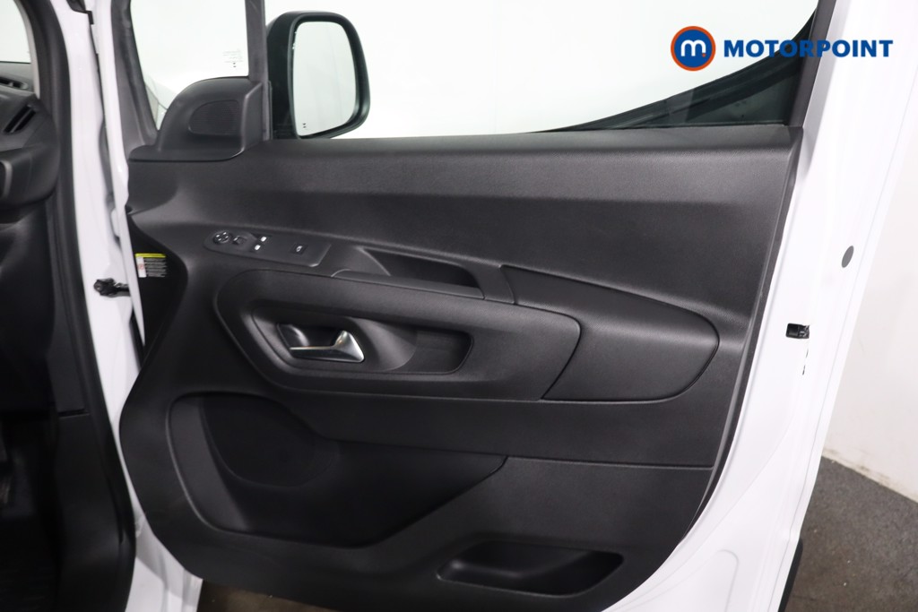 Peugeot Partner Professional Plus Manual Diesel Panel Van - Stock Number (1616549) - 23rd supplementary image