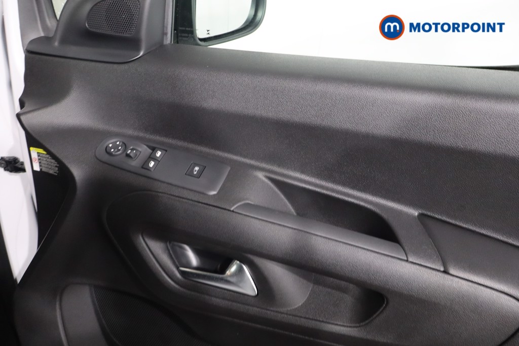 Peugeot Partner Professional Plus Manual Diesel Panel Van - Stock Number (1616549) - 24th supplementary image