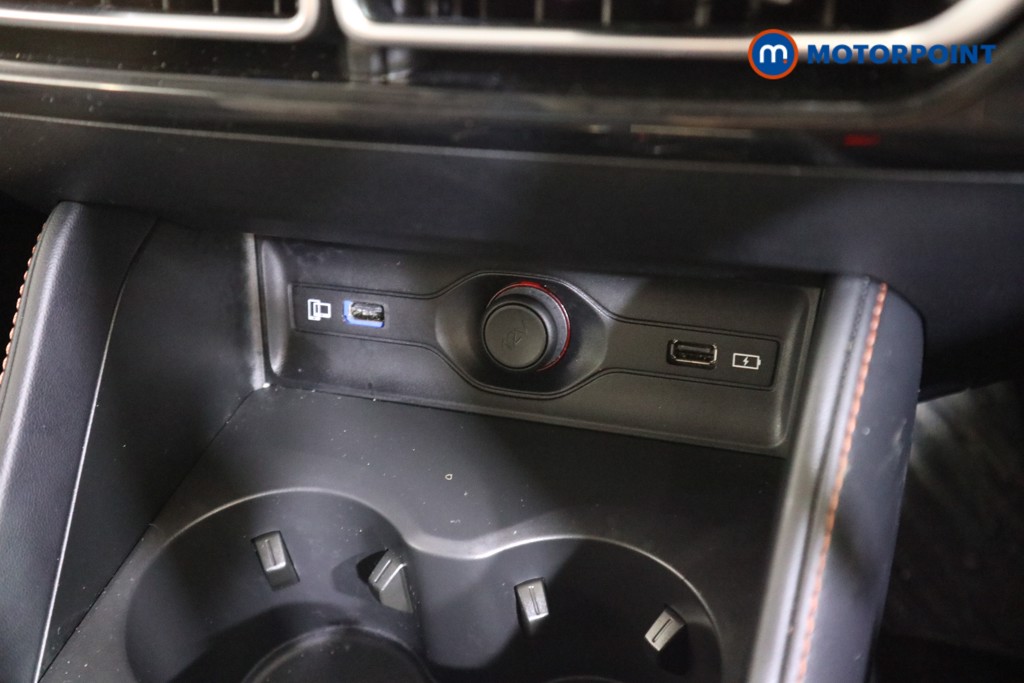 Mg Motor Uk HS SE Automatic Petrol-Electric Hybrid SUV - Stock Number (1616647) - 8th supplementary image