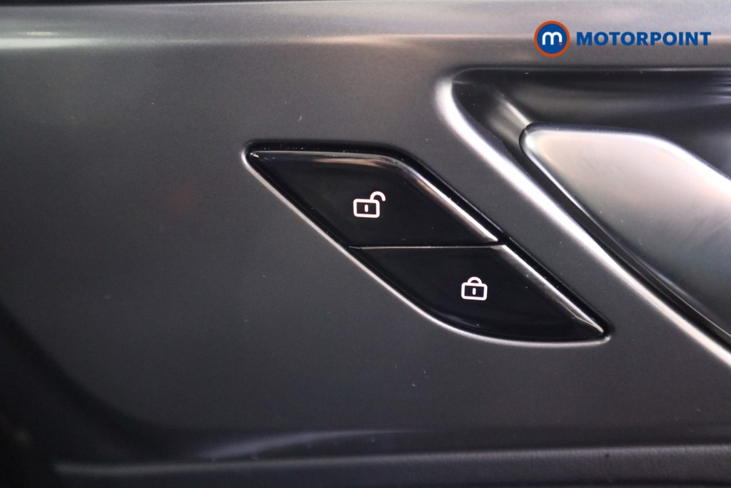 Mg Motor Uk HS SE Automatic Petrol-Electric Hybrid SUV - Stock Number (1616647) - 12th supplementary image