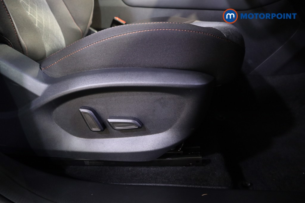 Mg Motor Uk HS SE Automatic Petrol-Electric Hybrid SUV - Stock Number (1616647) - 14th supplementary image