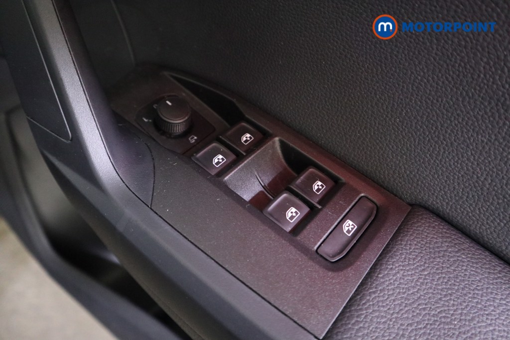 Seat Arona Fr Sport Manual Petrol SUV - Stock Number (1617230) - 14th supplementary image