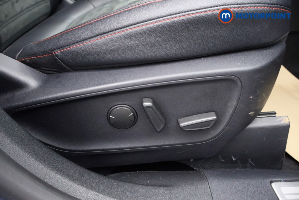 Ford Kuga St-Line Edition Automatic Diesel SUV - Stock Number (1617287) - 23rd supplementary image