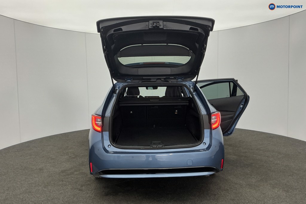 Toyota Corolla Design Automatic Petrol-Electric Hybrid Estate - Stock Number (1617333) - 5th supplementary image