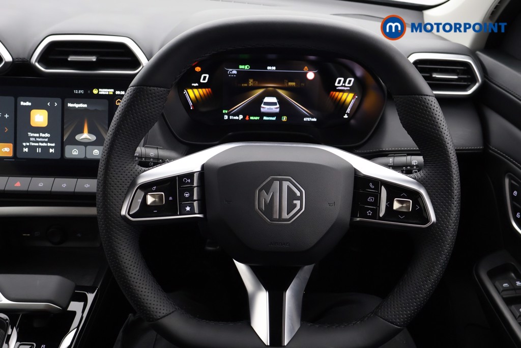 Mg Motor Uk ZS Trophy Automatic Petrol-Electric Hybrid SUV - Stock Number (1618447) - 1st supplementary image