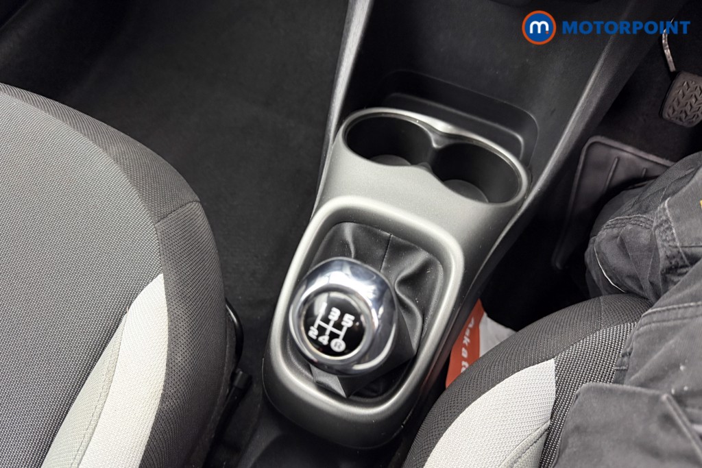 Toyota Aygo X-Play Manual Petrol Hatchback - Stock Number (1618484) - 4th supplementary image