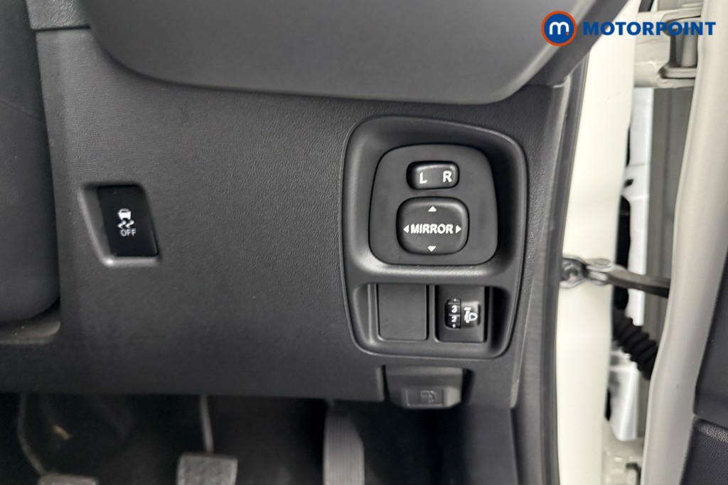 Toyota Aygo X-Play Manual Petrol Hatchback - Stock Number (1618484) - 8th supplementary image