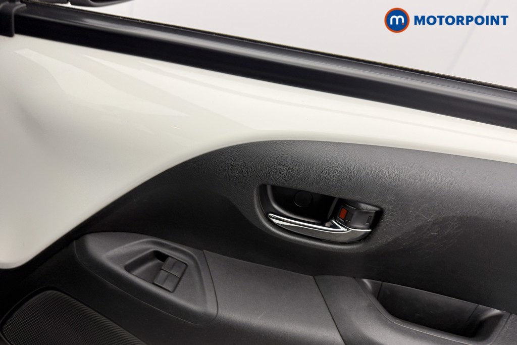 Toyota Aygo X-Play Manual Petrol Hatchback - Stock Number (1618484) - 9th supplementary image