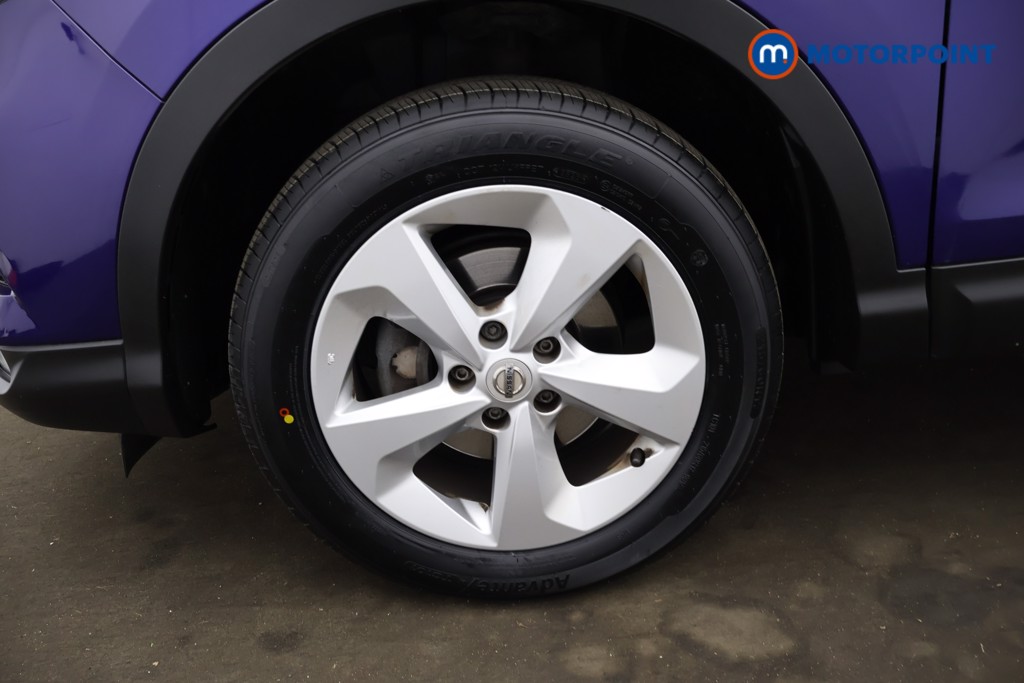 Nissan Qashqai Acenta Premium Manual Petrol SUV - Stock Number (1618988) - 4th supplementary image