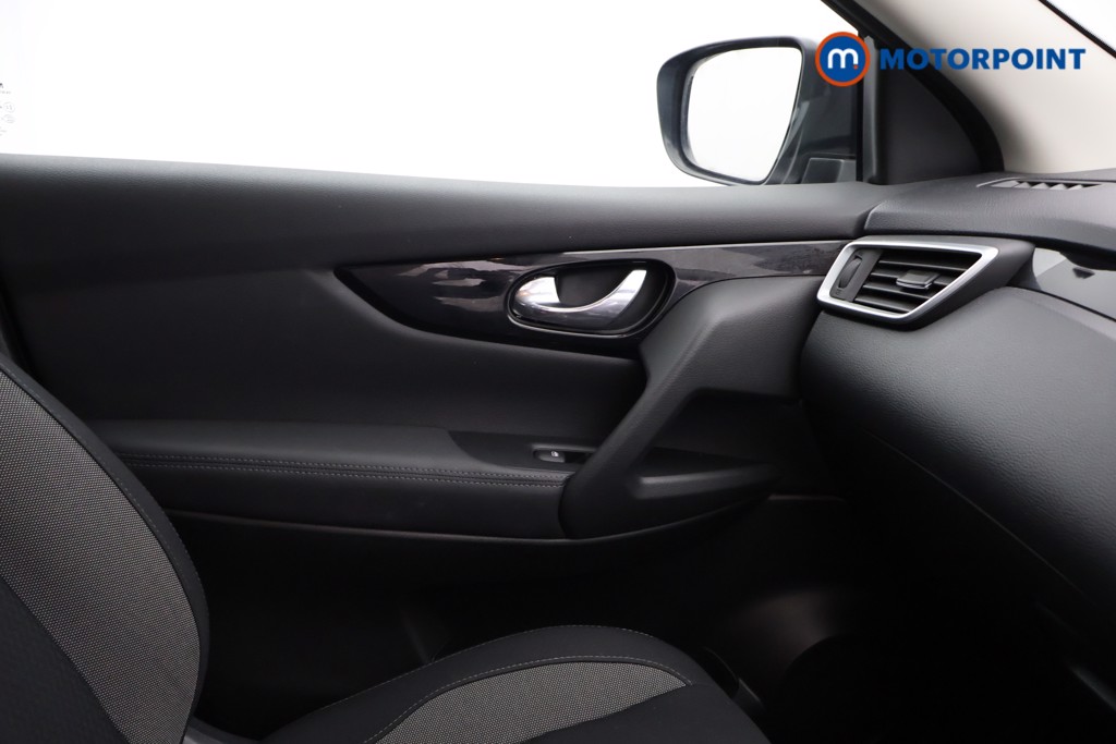 Nissan Qashqai Acenta Premium Manual Petrol SUV - Stock Number (1618988) - 17th supplementary image