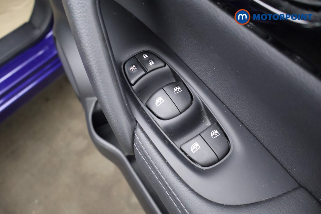 Nissan Qashqai Acenta Premium Manual Petrol SUV - Stock Number (1618988) - 20th supplementary image