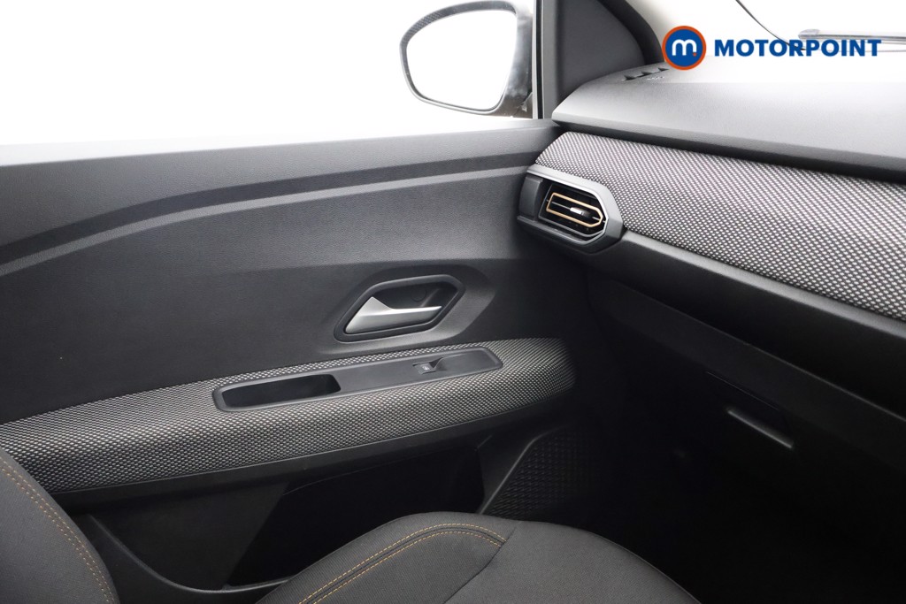 Dacia Sandero Stepway Expression Manual Petrol Hatchback - Stock Number (1619083) - 8th supplementary image