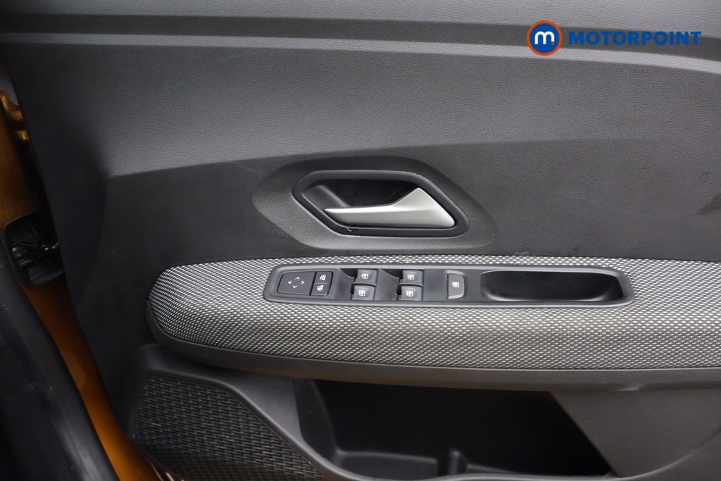 Dacia Sandero Stepway Expression Manual Petrol Hatchback - Stock Number (1619083) - 9th supplementary image
