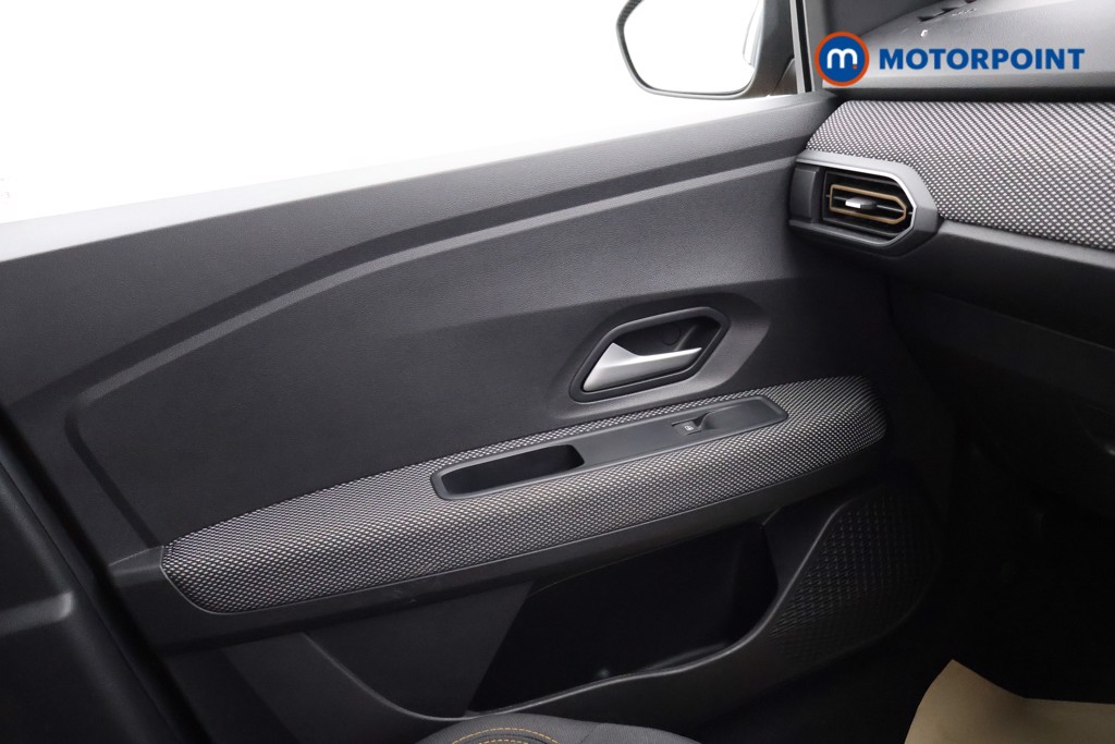 Dacia Sandero Stepway Expression Manual Petrol Hatchback - Stock Number (1619103) - 10th supplementary image