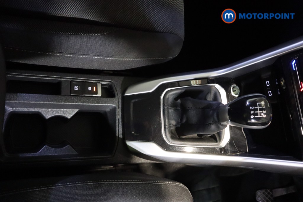 Volkswagen T-Roc Life Manual Petrol SUV - Stock Number (1619353) - 7th supplementary image