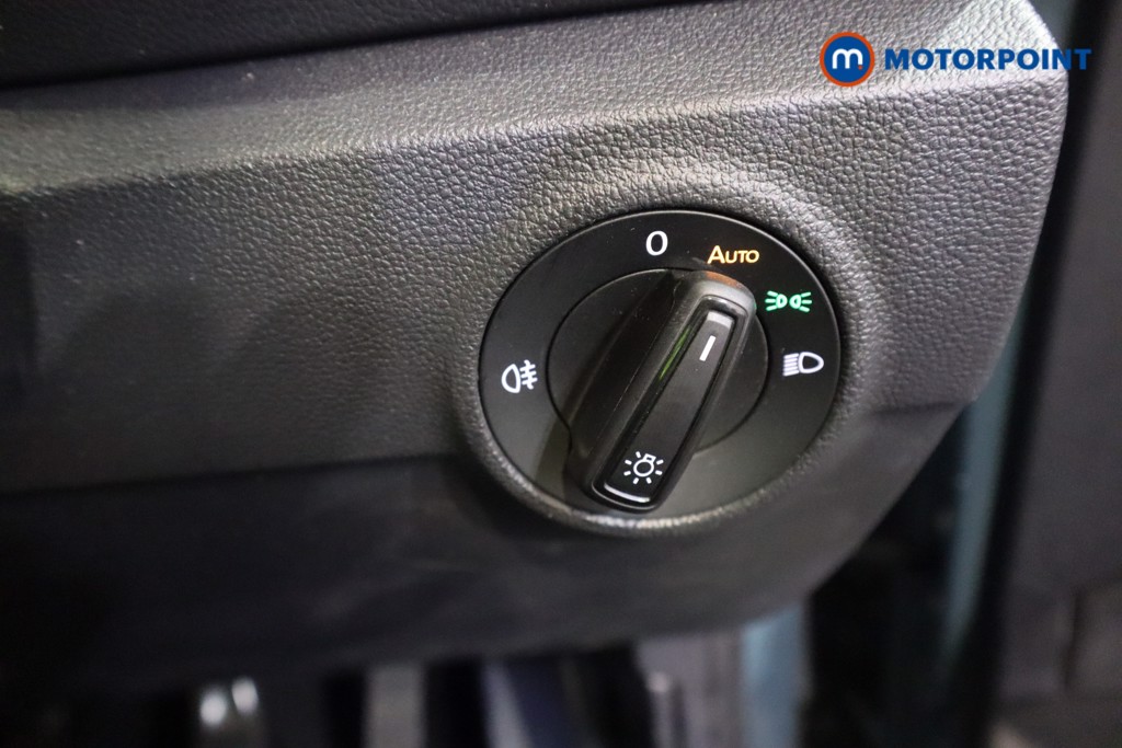 Volkswagen T-Roc Life Manual Petrol SUV - Stock Number (1619353) - 11th supplementary image