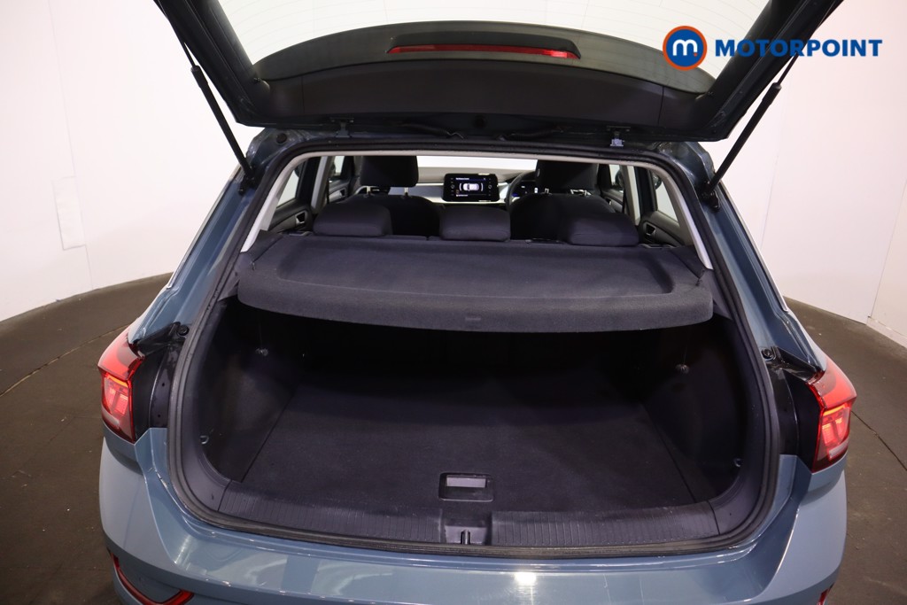 Volkswagen T-Roc Life Manual Petrol SUV - Stock Number (1619353) - 19th supplementary image