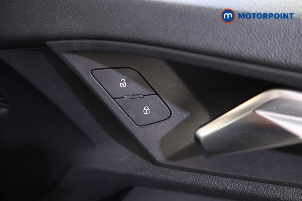 Audi A3 Technik Manual Petrol Hatchback - Stock Number (1619541) - 14th supplementary image