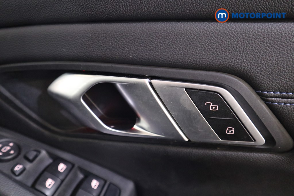 BMW 3 Series M Sport Automatic Petrol Plug-In Hybrid Estate - Stock Number (1619630) - 15th supplementary image